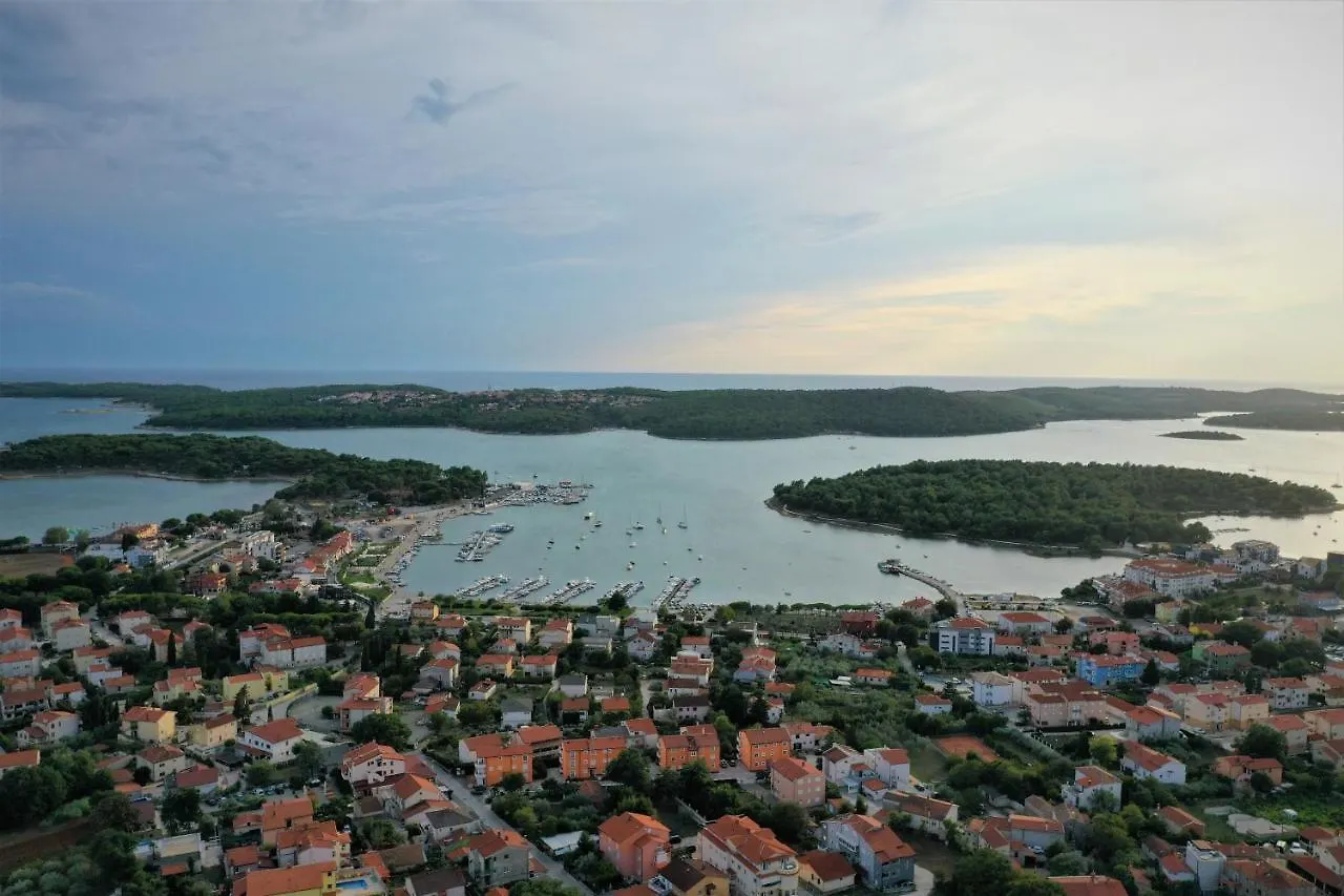 Apartments Ines Medulin